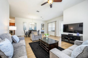 Penthouse Vacation Condo, Near The Parks - 2014